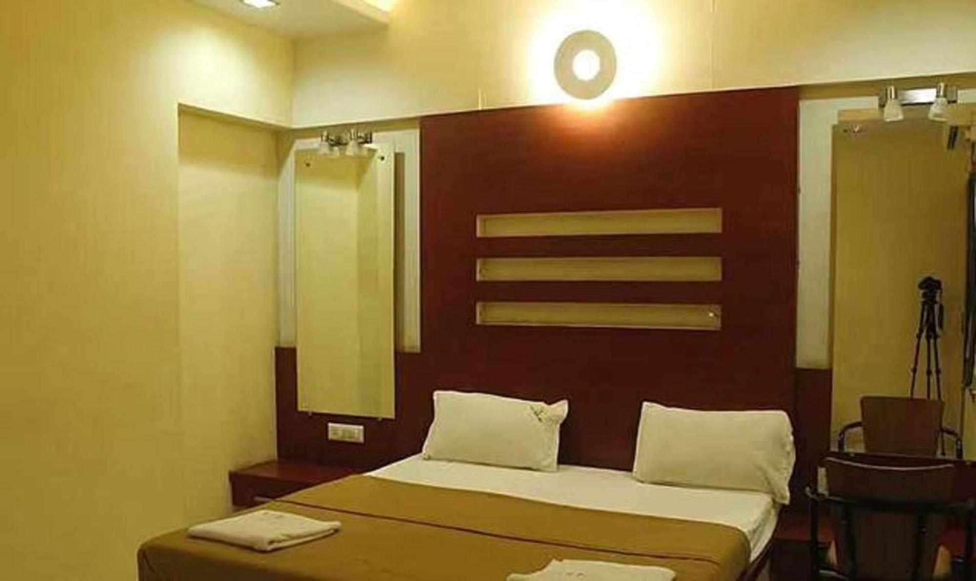 Fabhotel Skylark Inn นาสิก ห้อง รูปภาพ