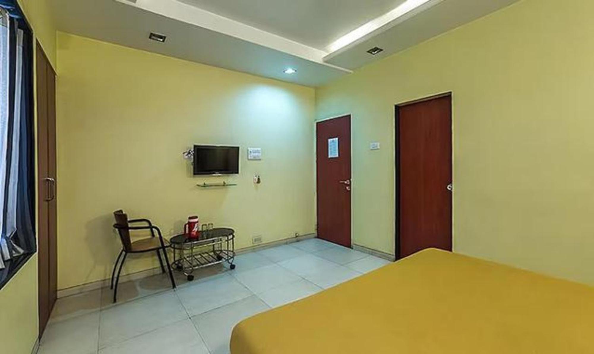 Fabhotel Skylark Inn นาสิก ภายนอก รูปภาพ